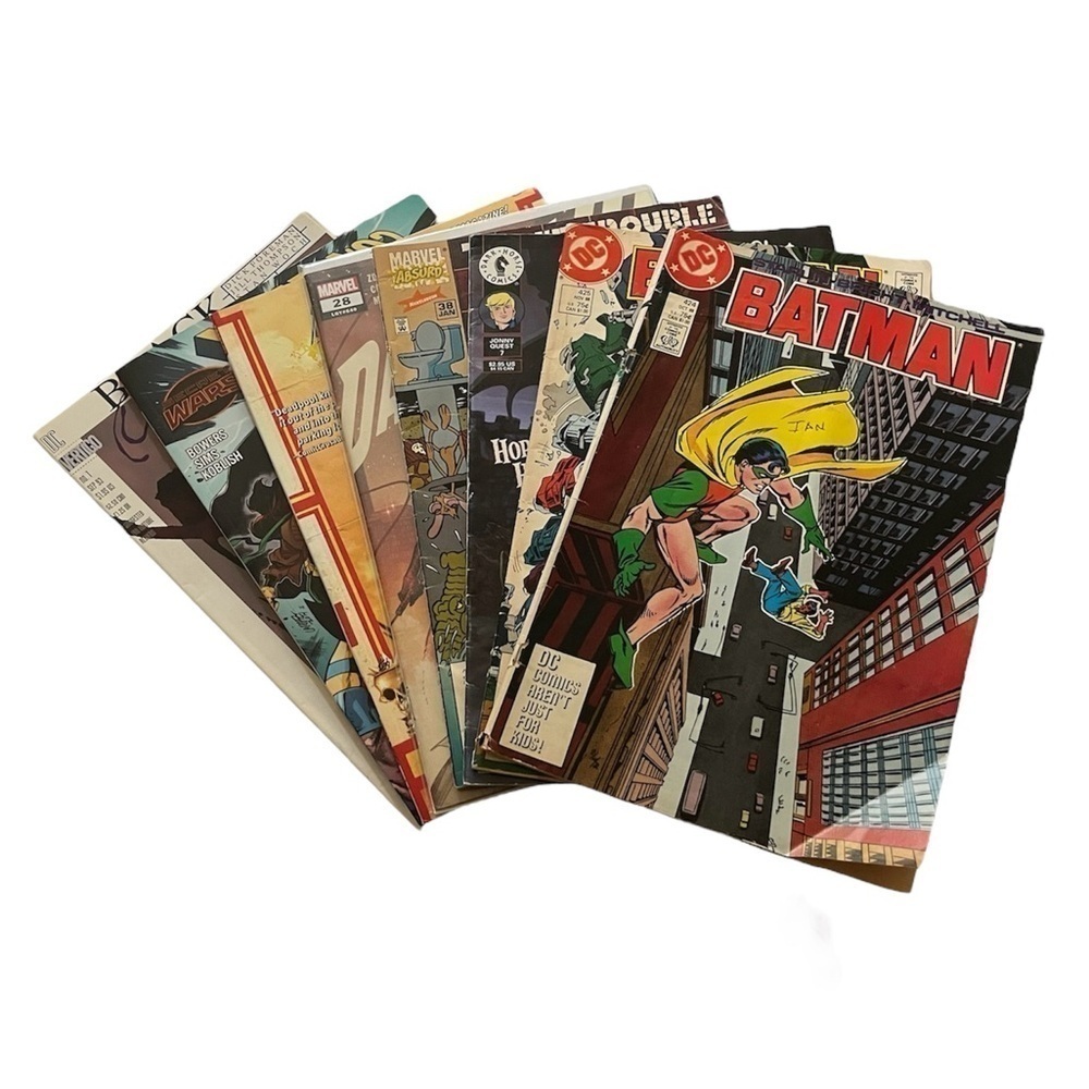 Comic Books - Lot of 8 (DC, Marvel, Dark Horse)